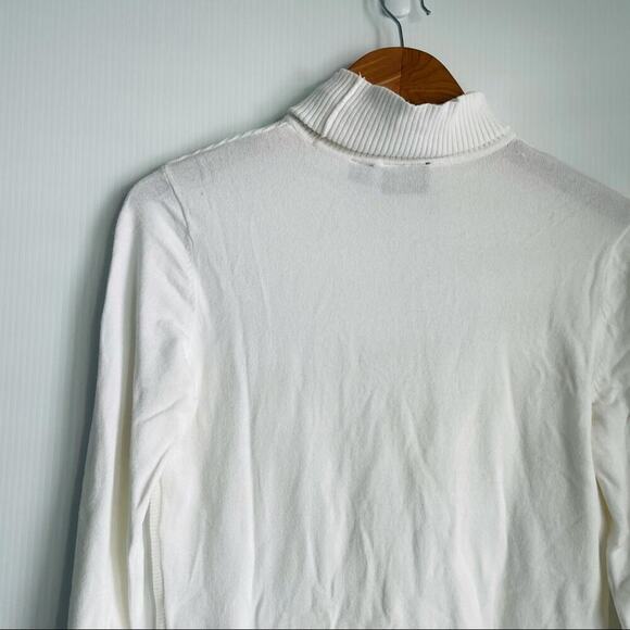 Tribal turtleneck sweater with stitching pattern white long sleeve - Picture 7 of 8